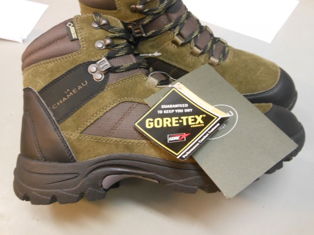 Armeria Corti: chameau scarpa caracal goretex